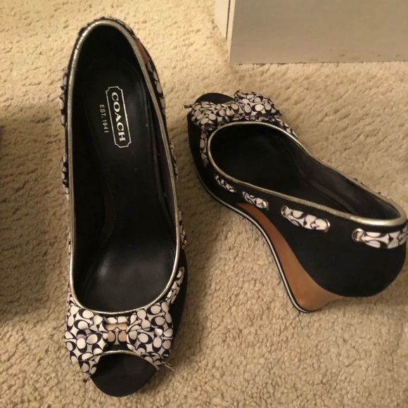 Coach wedges with original box - Picture 3 of 3